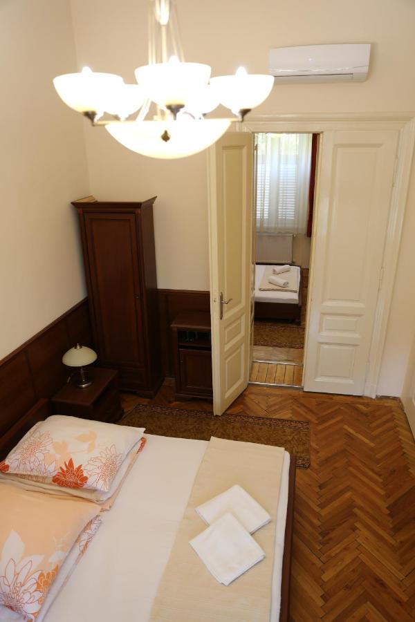 Péterfia Panzió Hotel Debrecen Exterior foto